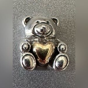 Pandora: Limited Edition Bear My Heart Charm (Retired)